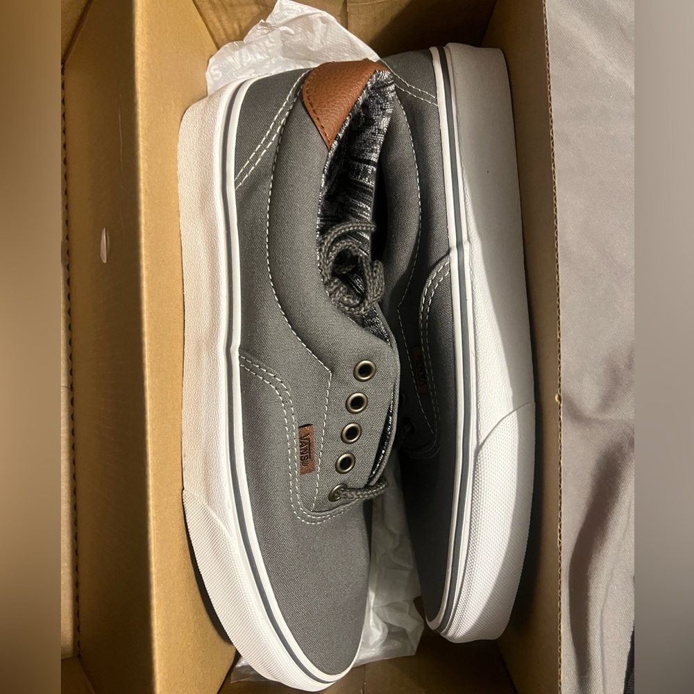 Brand new vans woman 10.5